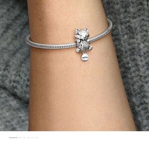 Pandora Silver Cat with yarn Charm